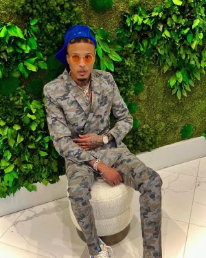 August Alsina Instagram - “You terrified, I’m not afraid. I guess I wasn’t made that way. I’m serious, u came to play. Skin & Hygiene on @encinawellness way.” ✨ 🧥 : @darkohmenswear