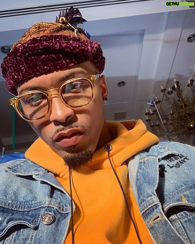 August Alsina Instagram - 1 year ago today, doing something I never imagined in life & it was good for me. 🤞🏽💯 hit up @encinawellness to shine like the GLOW GOD himself 🫠😊