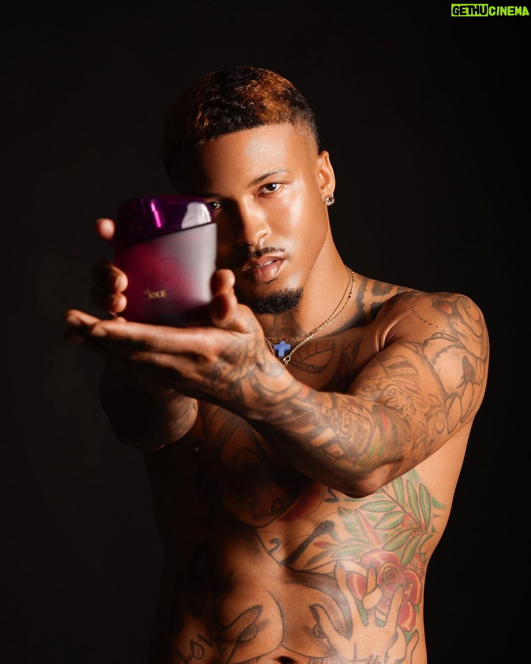 August Alsina Instagram - If life is what you make it…make it a JOCE!