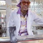August Alsina Instagram - I’m honestly just overwhelmed at my life and all of the self transformation that life’s chain reactions causes. I’m on the journey to capture complete healing and liberal living. Follow @encinawellness for all the best yet to come, chasing wellness, together. 🤞🏽❤️‍🩹 🪞💫🪞