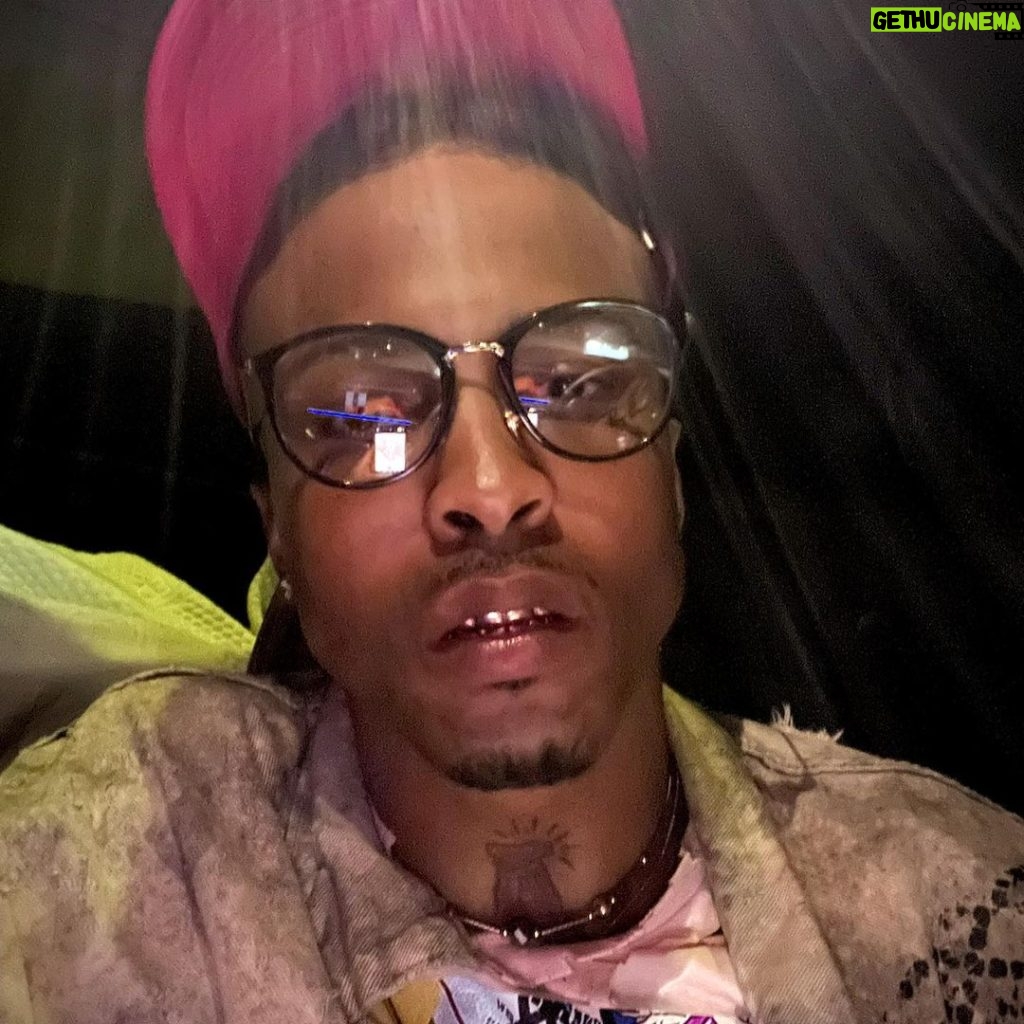 August Alsina Instagram - You know why I’m here ‼️[click the link in bio for NEW MUSIC] I’m On my way to take the trash where it belongs!!.. but I wanted to remind you that the world gone get SHOOK, regardless! 🗣 I’m GOD’s own. 🌎💥 … moving on 😏