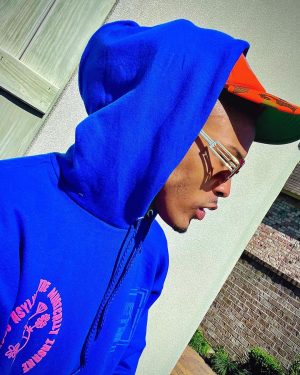 August Alsina Instagram - 🤴🏽 They call “King Gambetto” from the Ghetto 👑 🥷