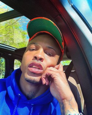 August Alsina Instagram - 🤴🏽 They call “King Gambetto” from the Ghetto 👑 🥷