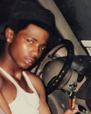 August Alsina Instagram - A view of My brother & sister younger years encapsuled in love. Although I ain’t been the same since, R.I.P to them tho. 🕊 Thankyou for covering me from these demons while I’m out here along the way. Ima give life for eternity to your name, that’s the forever exchange. ❤️‍🩹🤞🏽💫 #RipMelNChaCha