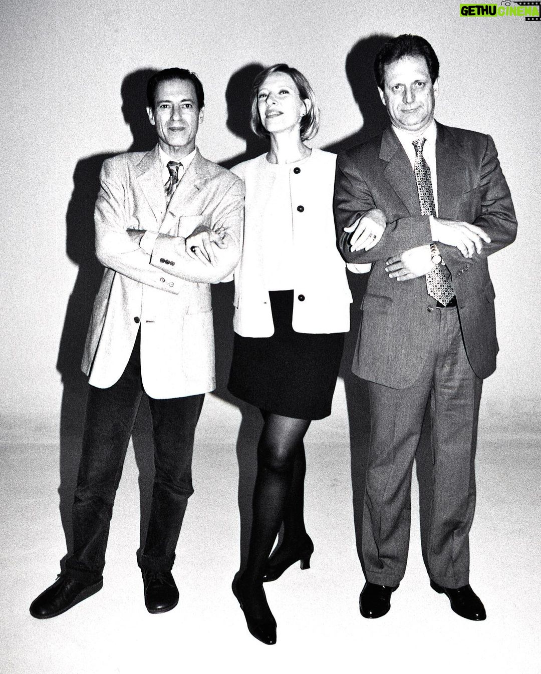 Augusto Nunes Instagram - Fotos inéditas do First Class, programa semanal exibido pelo SBT nas noites de terça-feira entre outubro de 1996 e fevereiro de 1997. Marília Gabriela era a apresentadora. José Simão e eu fazíamos comentários.