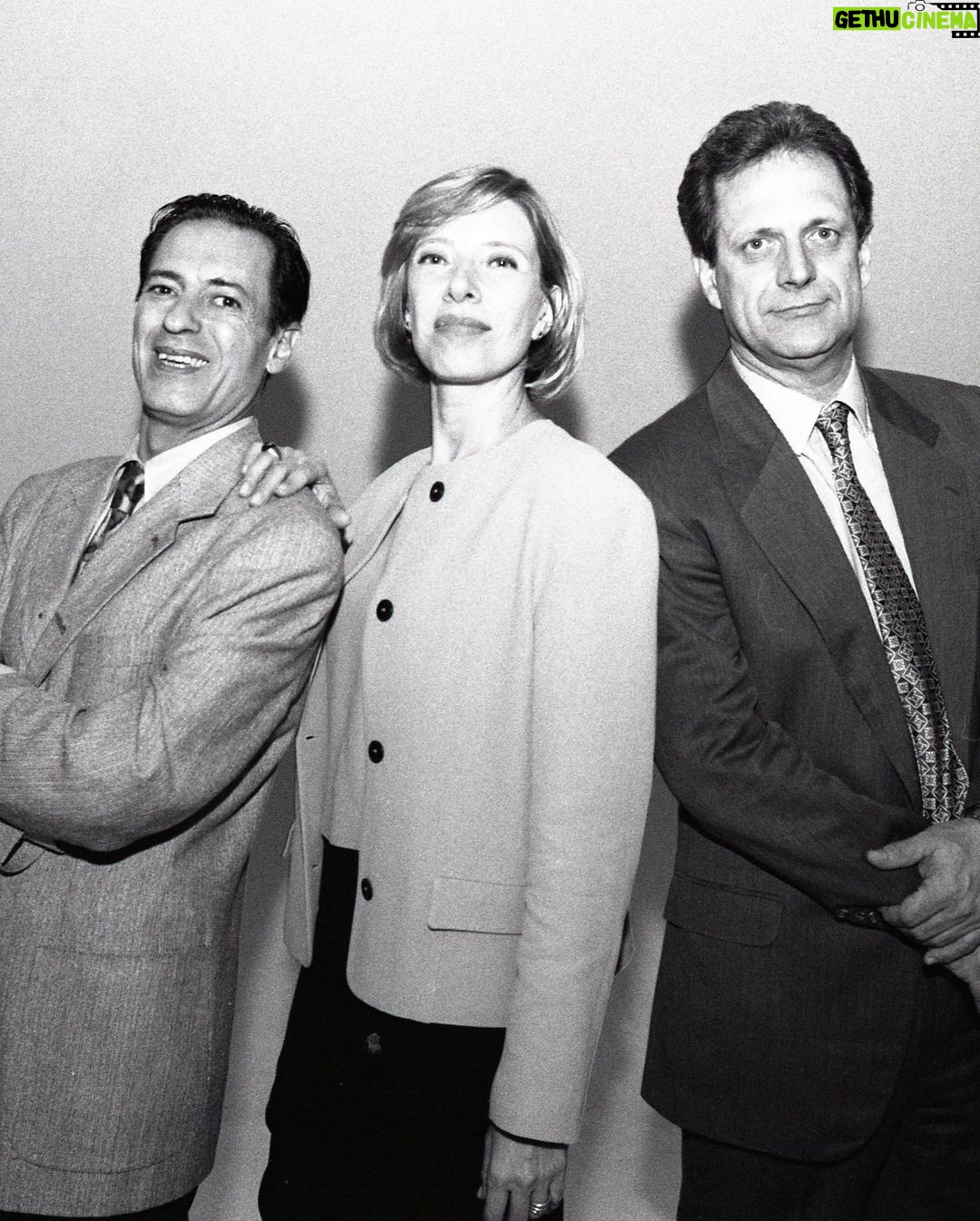 Augusto Nunes Instagram - Fotos inéditas do First Class, programa semanal exibido pelo SBT nas noites de terça-feira entre outubro de 1996 e fevereiro de 1997. Marília Gabriela era a apresentadora. José Simão e eu fazíamos comentários.