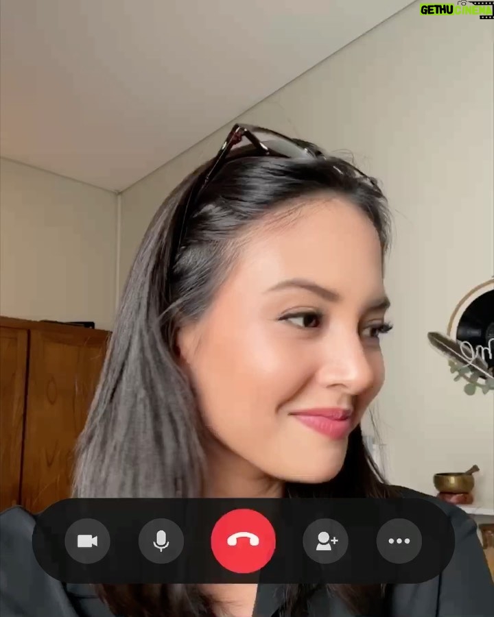 Aurélie Moeremans Instagram - Hi calon gebetan aku… Iya, kamu! Kalo kamu ngeliat ini, aku dibantuin @axe_id akan cari cowok Wangi di Indomaret Fresh Kemang tanggal 16 & 17 loh. Yang berhasil ngambil hati aku, bakalan punya kesempatan nge-date sama aku di Festival Musik 🥰 Eh iya, nanti kita ketemu disana di jam 4 sore yaa! Btw, saingan kamu banyak loh hehe, pastiin kamu dateng lebih awal yaa supaya kita bisa ketemu 😉 Siap nge-date sama aku pastinya kan? See you there!