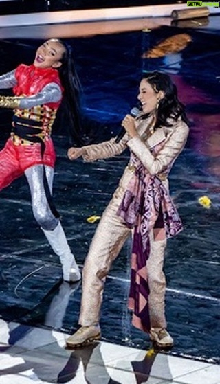 Aurélie Moeremans Instagram - Si TTD 🥹 #TibaTibaDangdut Se-ASEAN bagoyang 💃🕺 Thank you mas @wishnutama untuk kesempatannya! Eventnya keren luar biasa 🔥 Selamat untuk seluruh teamnya! Makasih @tohpati arrangement manisnya! Shoutout to @onframe_ 🕺💃 amazing dancers! Wardrobe: custom @ernestoabram Earcuff: @komangtri Necklace: @houseofjealouxy #aureliebernyanyi Jakarta, Indonesia