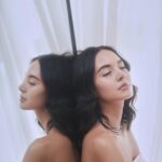 Aurélie Moeremans Instagram - Cewek kue tuh kayak gini bukan? Ini lebih ke gulali ga sih? 😂 📸 @aldosinarta 👗 @revashion 💄 @fenny_sugi 💇🏽‍♀️ @hairdoby_ell