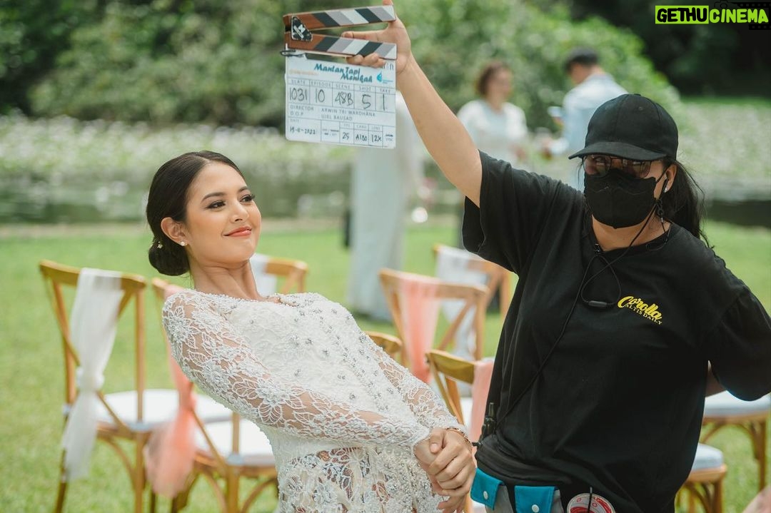 Aurélie Moeremans Instagram - Ana terkadang pecicilan di set.. Slide terakhir bonus buat yang kangen Ana-Saka 🥹