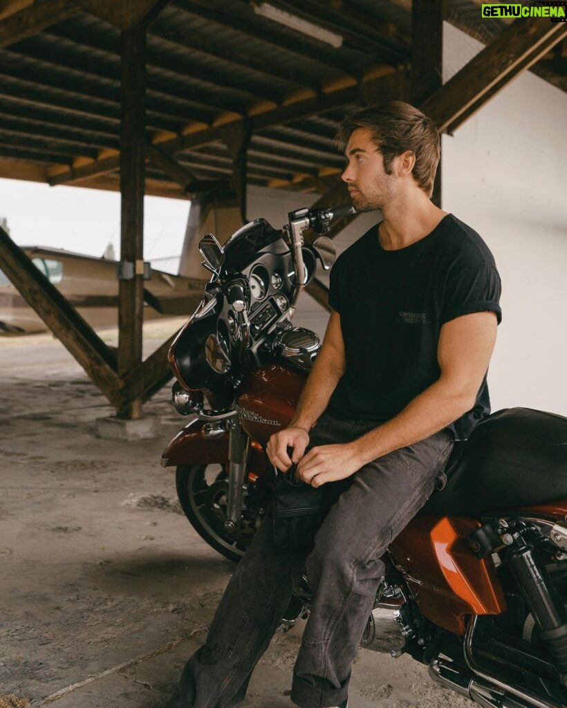 Austin North Instagram - Embracing the spirit of freedom with the latest drop from On The Roam x Harley-Davidson by @HDcollections 🏍️👖#HarleyPartner #HDCollections @prideofgypsies @on_the_roam