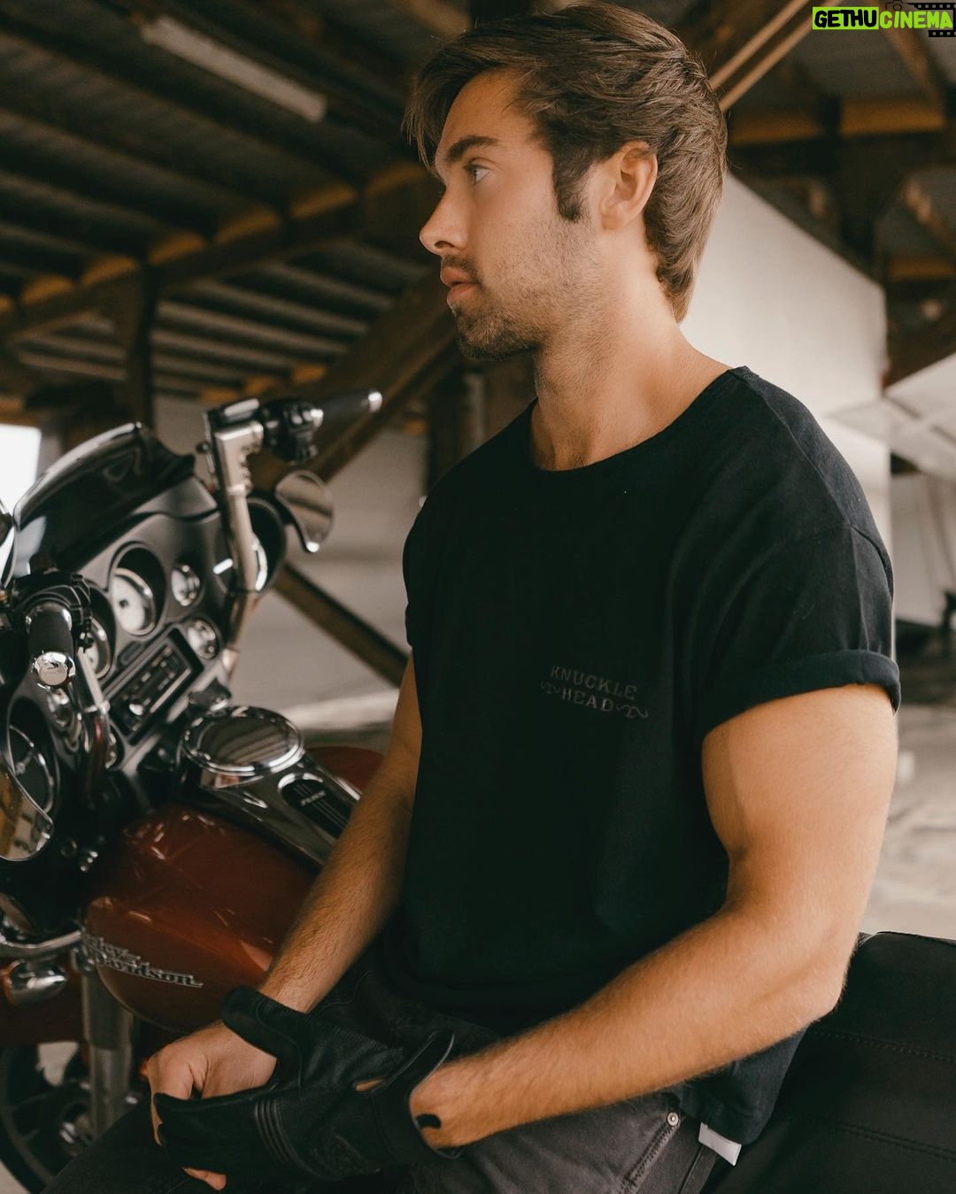 Austin North Instagram - Embracing the spirit of freedom with the latest drop from On The Roam x Harley-Davidson by @HDcollections 🏍️👖#HarleyPartner #HDCollections @prideofgypsies @on_the_roam