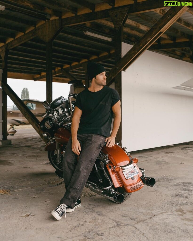 Austin North Instagram - Embracing the spirit of freedom with the latest drop from On The Roam x Harley-Davidson by @HDcollections 🏍️👖#HarleyPartner #HDCollections @prideofgypsies @on_the_roam
