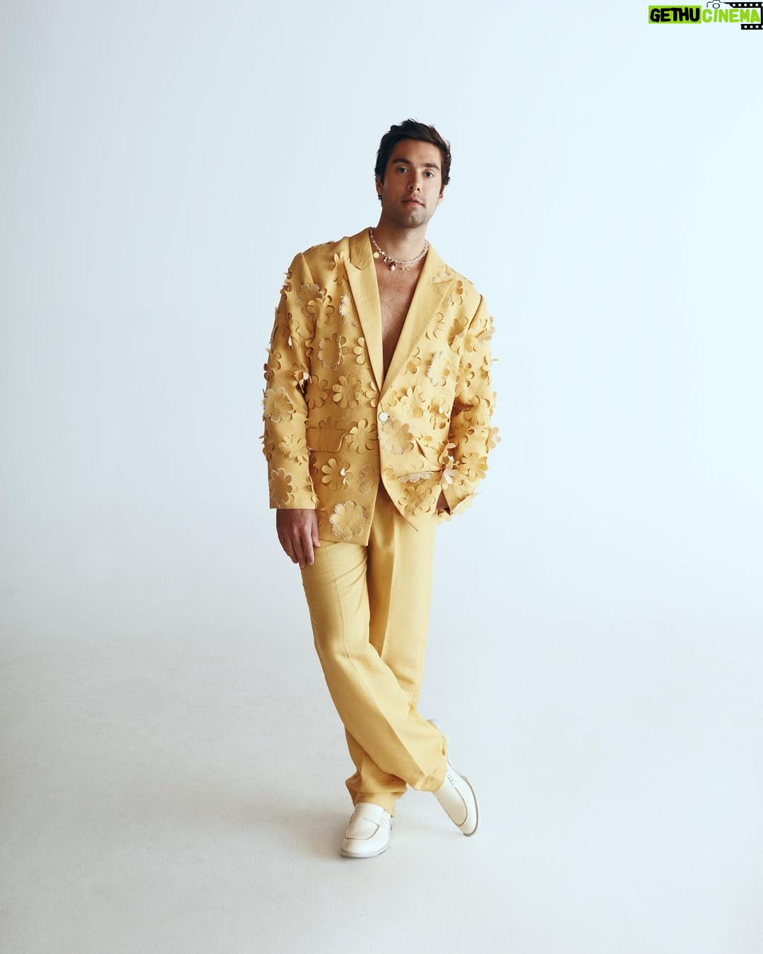 Austin North Instagram - Did a fun thing with @saturnemagazine Video shot by @itsrobertmarrero Photography by @drakehackney Styling by @stylebybek Grooming by @colleendominique Interview by Lilia Abdelli Zeraoui & @anaisbsilva EIC @cerenahmn @lynaallt Location : @hypestudios.la