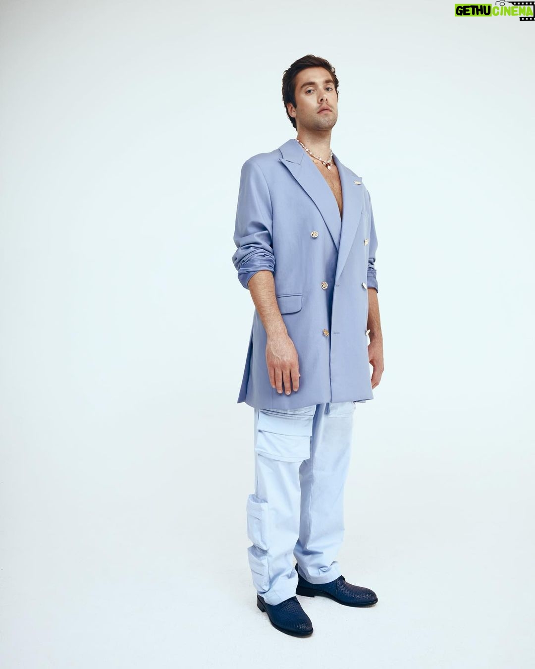 Austin North Instagram - Did a fun thing with @saturnemagazine Video shot by @itsrobertmarrero Photography by @drakehackney Styling by @stylebybek Grooming by @colleendominique Interview by Lilia Abdelli Zeraoui & @anaisbsilva EIC @cerenahmn @lynaallt Location : @hypestudios.la
