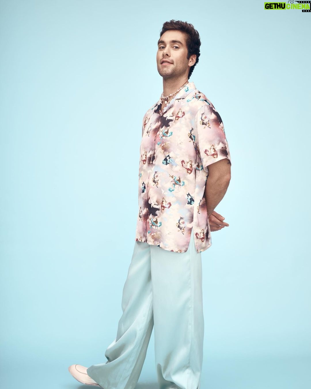 Austin North Instagram - Did a fun thing with @saturnemagazine Video shot by @itsrobertmarrero Photography by @drakehackney Styling by @stylebybek Grooming by @colleendominique Interview by Lilia Abdelli Zeraoui & @anaisbsilva EIC @cerenahmn @lynaallt Location : @hypestudios.la