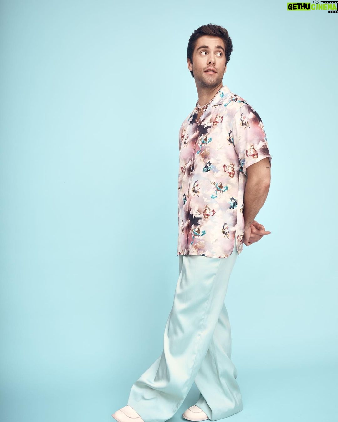 Austin North Instagram - Did a fun thing with @saturnemagazine Video shot by @itsrobertmarrero Photography by @drakehackney Styling by @stylebybek Grooming by @colleendominique Interview by Lilia Abdelli Zeraoui & @anaisbsilva EIC @cerenahmn @lynaallt Location : @hypestudios.la