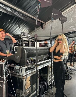 Ava Max Instagram - I think I just fell in love with South Africa… ఌ