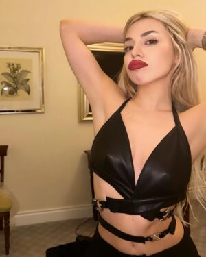 Ava Max Instagram - I think I just fell in love with South Africa… ఌ