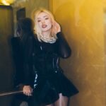Ava Max Instagram – Diamonds on my neck 💎 LaFringalle