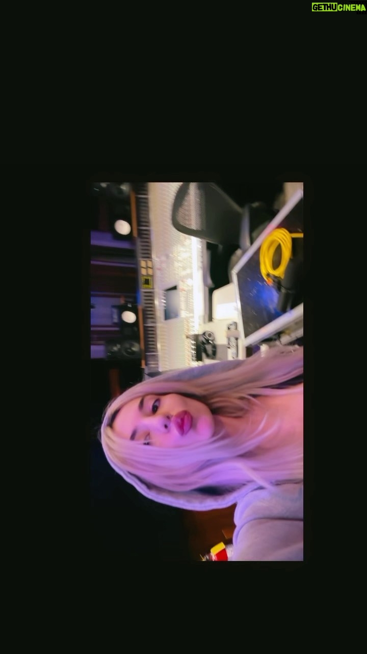 Ava Max Instagram - album 3 mode in full effect 🌱❤️🩹 Los Angeles, California