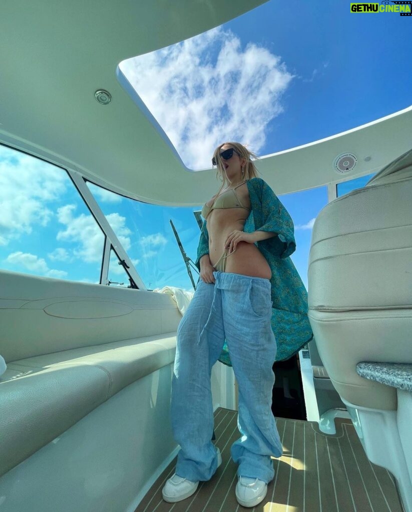 Ava Max Instagram - blurred lines Miami, Florida