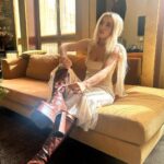 Ava Max Instagram – Feel v parisian, especially because I recently found out my grandfather was born in Saint-Étienne, France 🇫🇷🥰 go figure… Paris, France
