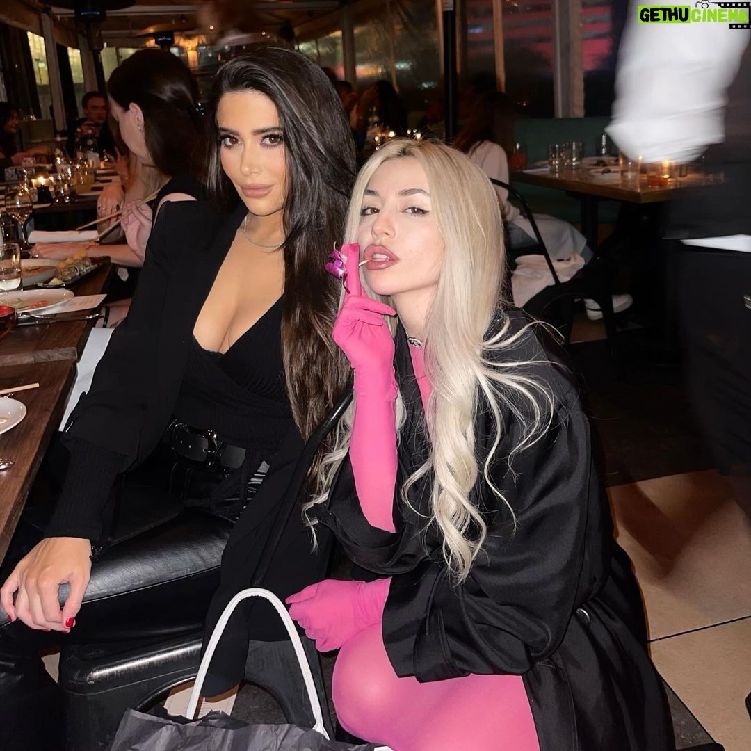 Ava Max Instagram - Part ✌️💕 sensory overload (✯◡✯)