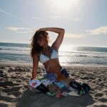 Avani Instagram – beach bum 🏝️☀️👙🐚