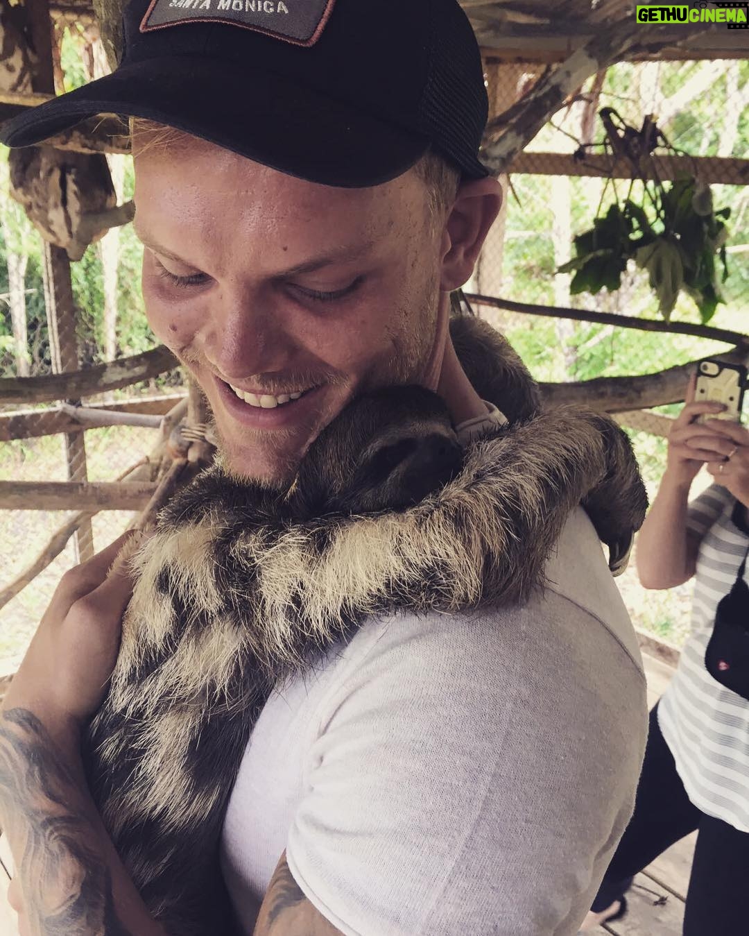 Avicii - 151.7K Likes - #newfriends