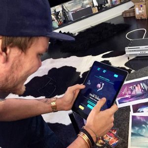 Avicii Instagram - Hey guys, my GRAVITY app just relaunched on iPhone/Android and it stems from my love of gaming and my wanting to continue to create better and better music driven gaming experiences for my fans. GRAVITY HD lets you enter a sort of flow-like state while riding through perpetual, visually stunning environments inspired by my music, and allows you to have a supercool experience no matter your skill level 🤙🎮🏆 🎮Link in BIO🎮
#hellotheregames