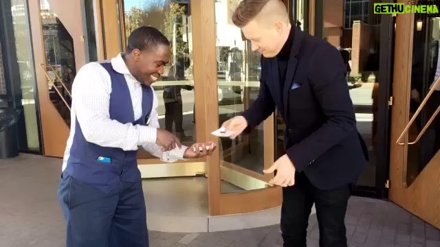 Avicii Instagram - Some people really love magic😄🎩