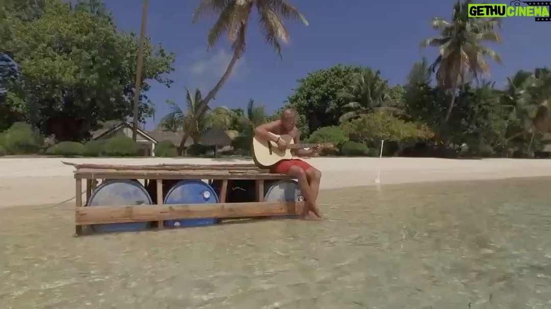 Avicii Instagram - Getting In the Mode for a new year and a new album! ππΆπ