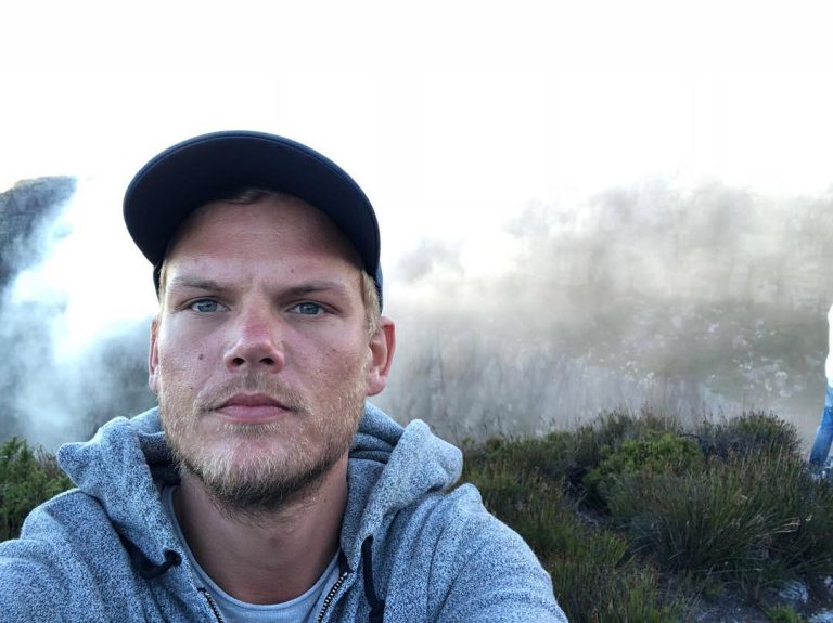 Avicii Instagram - I recommend everyone to put Table Mountain on their bucket list and be amongst clouds ⛰☁️ #tablemountain