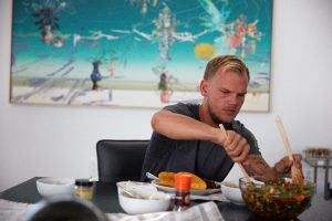 Avicii Instagram - Eat your greens 🥒🥕🌽🥗
