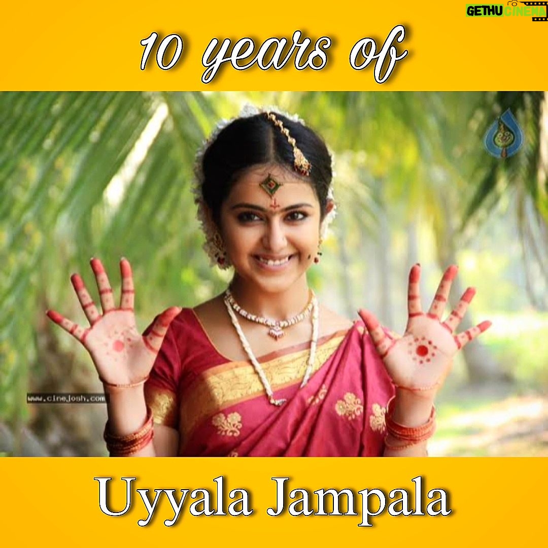 Avika Gor Instagram - 10 years to my first Telugu film #UyyalaJampala This day brings tears of joy, so much to type but so overwhelmed🥹 My journey with my telugu audience has been so special ❤️ Andariki chala peda thanks🙏🏻 Nothing without this team #uyyalajampala #rajtharun #virinchivarma #nagaarjuna sir #rammohan sir #sureshbabu sir #sunnymr #vishwaDB #prasadnimmakayala and everyone else 🙏🏻🙏🏻 @annapurnastudios @sunshinecinemasin @rajtarunn @sunnymr #merrychristmas