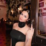 Avneet Kaur Instagram - Que Será Será 🖤🥀 #styledbyme