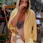Ayça Ayşin Turan Instagram – Yaa ben aşırı heyecanlıyımm… hemen yarın olsunn 🎊 Filmden önce, (tabii ki spoiler vermeden) setten bir kaç an sizlere… hazırsanız buyrun 😋
10’uncu posta dikkat 😅 @ekocofficial @muratsaracoglu @evrenkarabyk @armanguvenc
@netflixturkiye ♥️