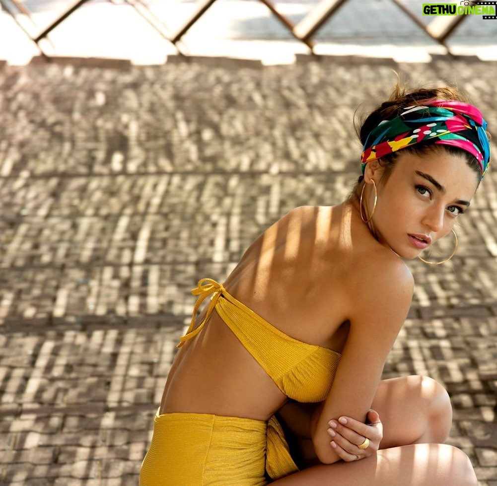 Ayça Ayşin Turan - 684.8K Likes - ☀️