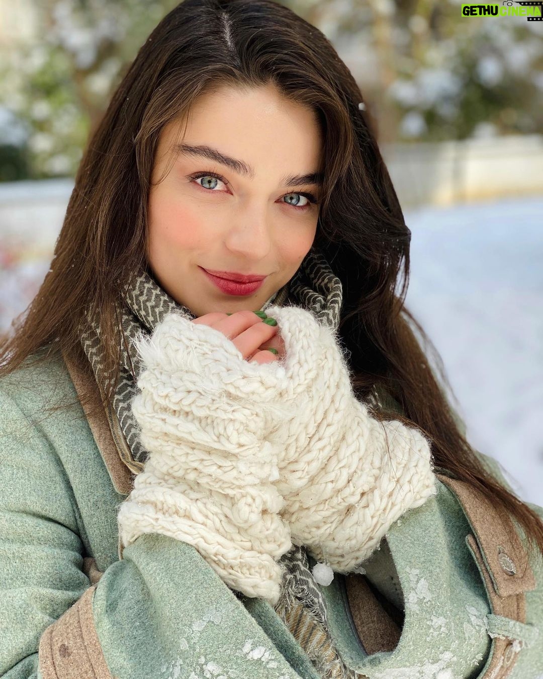 Ayça Ayşin Turan - 621K Likes - Tamam bunlar şimdilik son😋🤓💞🌸