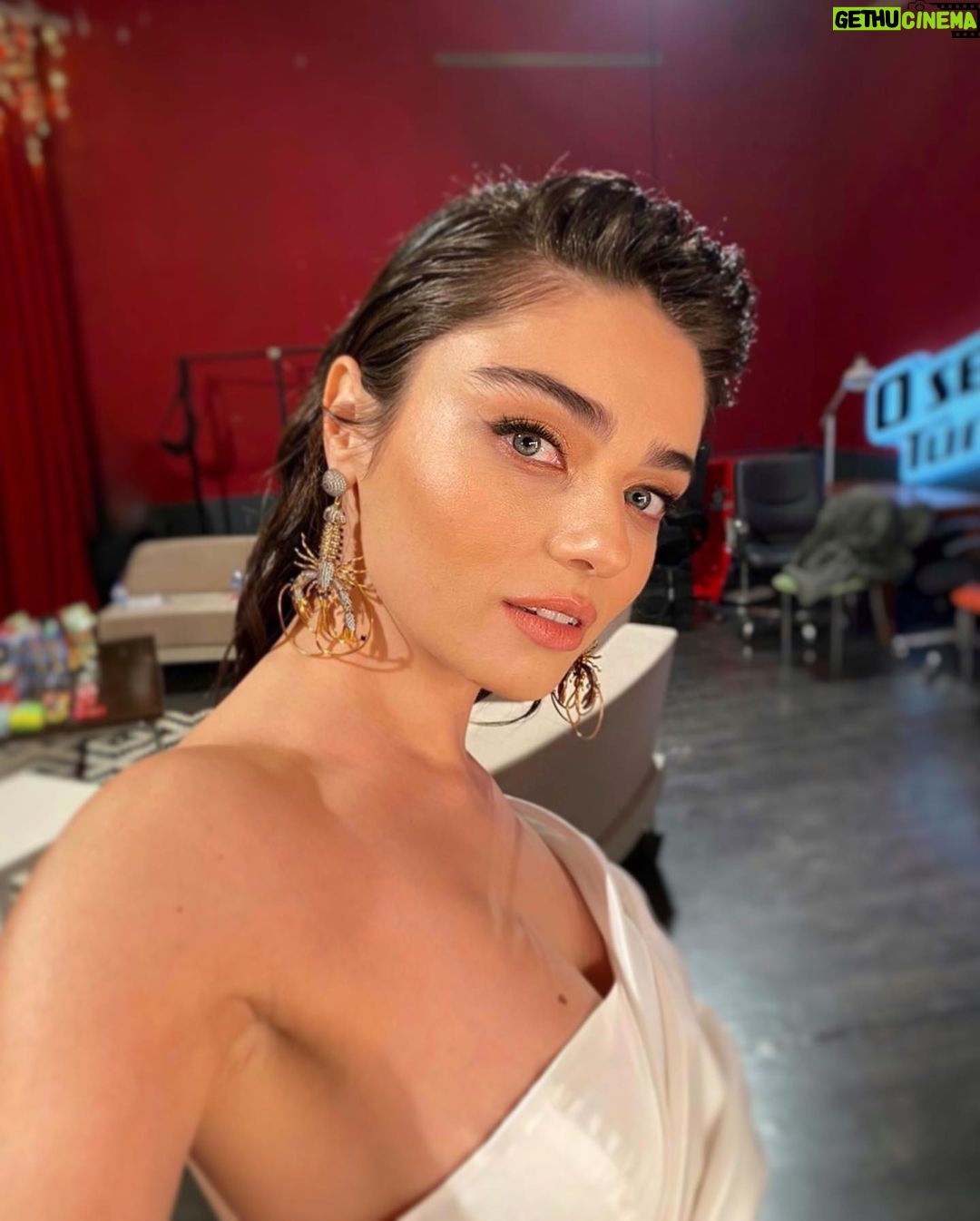 Ayça Ayşin Turan - 719.5K Likes - 🤍