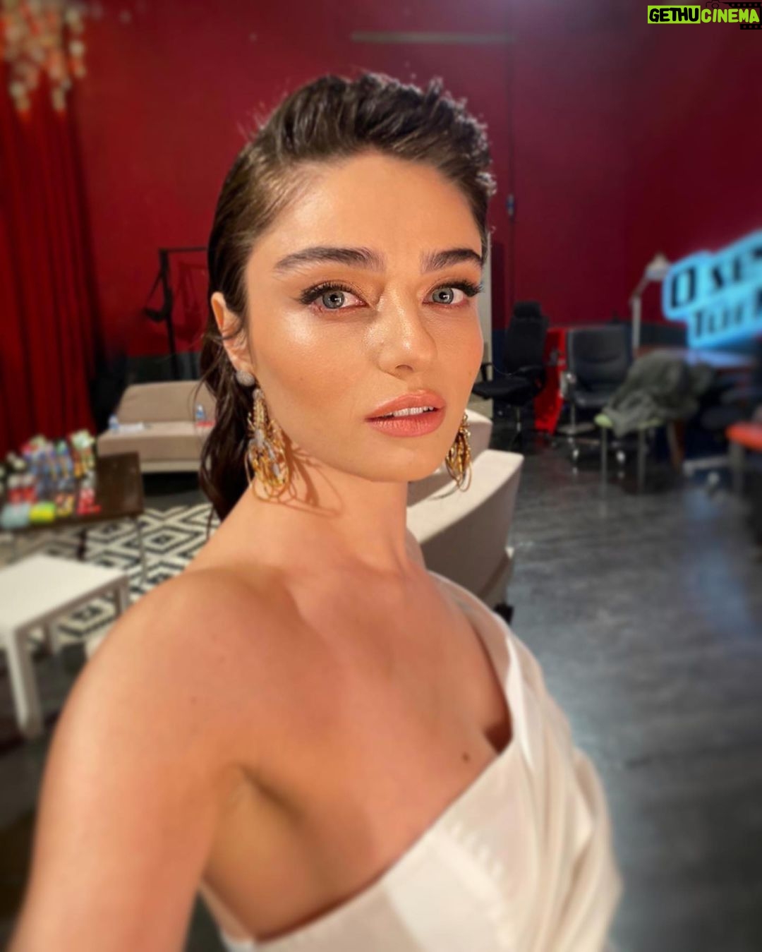 Ayça Ayşin Turan - 719.5K Likes - 🤍