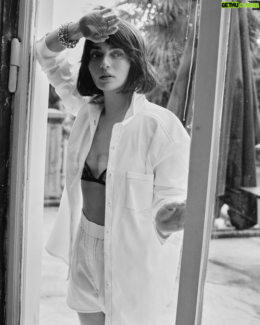 Ayça Ayşin Turan Instagram - Nisan’23 Instyle 🖤