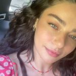 Ayça Ayşin Turan Instagram - Sevda ben bu arada 🍇❤️