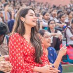 Ayesha Khan Instagram - Your response made our hearts full VVIT college❤️ #mukhachitram #december9