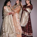 Ayesha Omar Instagram – The “Khoobsurat” Collection by @ayesha.omar.style.studio is now available online and on my website(link in bio).
Dedicated to the iconic #khoobsurat from #bulbulay known for her sophisticated, glamorous, experimental yet classic style. 💃🏽Get your hands on one (or many) of these easy breezy, elegant pieces. They’ll take you through Ramzaan, Eid and onto Fall. ✨

The A team for this collection:
@zarapeerzada @halasyed @sherbano.rehmani @farina_naimat @amalnadeemalam @arbaqanchangezi @kundan.co @waqar_ahmed_butt @ayesha.o.beauty @paragonsalonlhr 

#ayeshaomar #ayeshaomer #style #fashion #ramzaan #eid #collection #spring #karachi #lahore #islamabad #pakistan #instagood #instafashion #instamood #traditional #gota #oldschool #glamour Pakistan