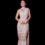 Ayesha Omar Instagram – This sari was a 10/10…. photos are not doing justice to it at all. You had to see it. ✨☁️ 

Fyi that’s me singing “Miyan ki malhaar” in @coke_studio season 6 

@zainhashmiofficial 
@sanaparekh 
Skin prepped and finished with @ayesha.o.beauty #moisturizer and #toner .
Hair and makeup by me 💪🏼

#alchemy #sari #valima #wedding #weddingsseason #december #karachi #ayeshaomar #diy #instafashion #instadaily #instagood #letsplay #bling #it #back