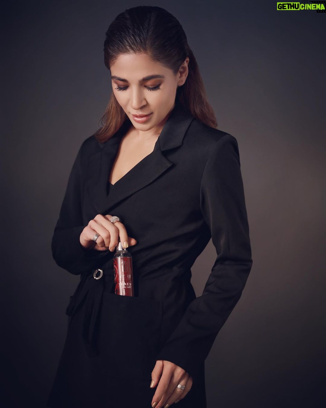Ayesha Omar Instagram - My go to hydrating-mist/toner by @ayesha.o.beauty slips right into my @ayesha.omar.style.studio suit pocket to go along for the ride. Order the suit and toner asap! Website link in bio of both brand pages. ππ½ #ayeshaomar #hydration #hydrate #skincare #natural #organic #style #suit #fashion #winter #boss #bosslady #suitup #black #wardrobe #staple #basic #basics #essentials
