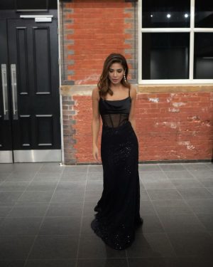 Ayesha Omar Instagram - 🦅 
#ippawards 

@arbaqanchangezi @officialfahadhussayn @javerijewelleryco @mavikhazam @karamakeupstudio @aishasajjadbeauty @ippaawardsdigital @humtvpakistanofficial 

#ayeshaomar 
#glam #manchester #styleblogger #icon #unitedkingdom #awards