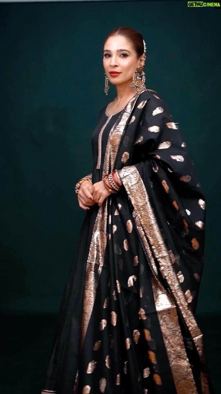 Ayesha Omar Instagram - Discover elegance and grace this Ramadan and Eid with The 'Khoobsurat Collection' by Ayesha Omar Style Studio. From Iftar gatherings to joyous Eid festivities, our versatile pieces are your ultimate wardrobe essentials. 🕊️ Elevate your style with statement pieces that effortlessly mix and match. 💫✨ SHOP NOW 🔗 www.ayeshaostylestudio.com CEO & Founder: @ayesha.m.omar Photographer: @waqar_ahmed_butt @paragonstudioofficial Stylist: @arbaqanchangezi Makeup: @paragonsalonlhr Jewellery: @kundan.co Models: @zarapeerzada @sherbano.rehmani @ayesha.m.omar #AyeshaOmar #AyeshaOStyleStudio #TheStyleMovement #AyeshaOmarStyleStudio #TheKhoobsuratCollection #bulbulay #khoobsurat #eastern #easternwear #eidcollection #ramadankareem #ramadancollection #eidmubarak #kurta #desi #fashiondesigners